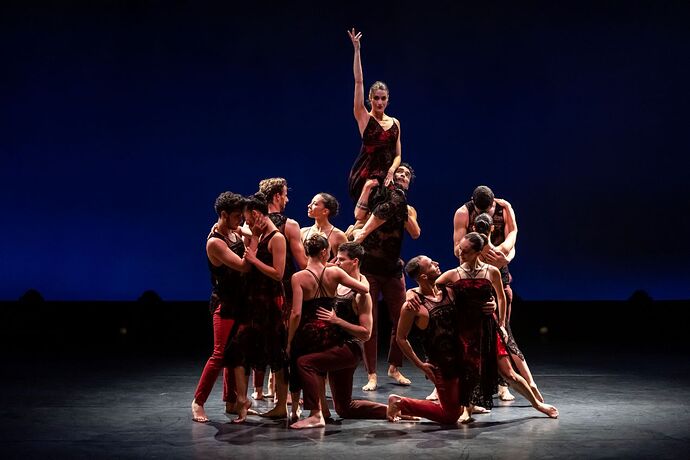 Carmina Burana - Photo By Kfir Bolotin_21