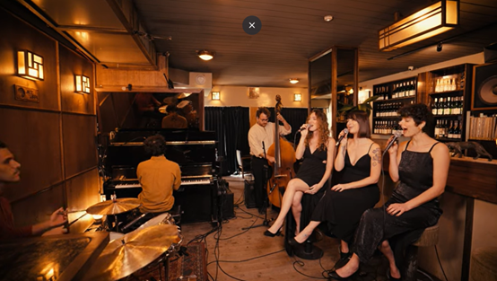 Трио High Heels. Фото © Лиора Алона