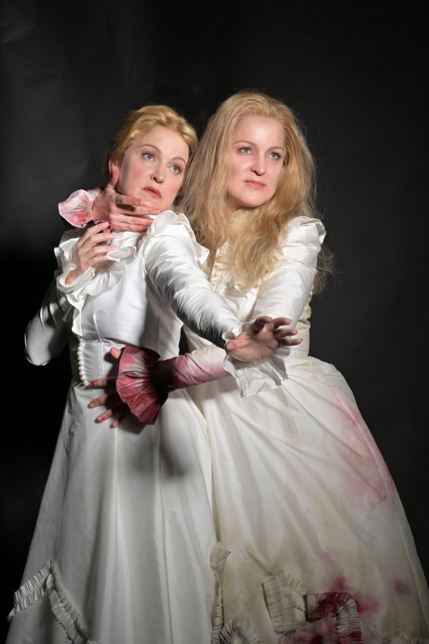 Photos by © Йосси Цвекер