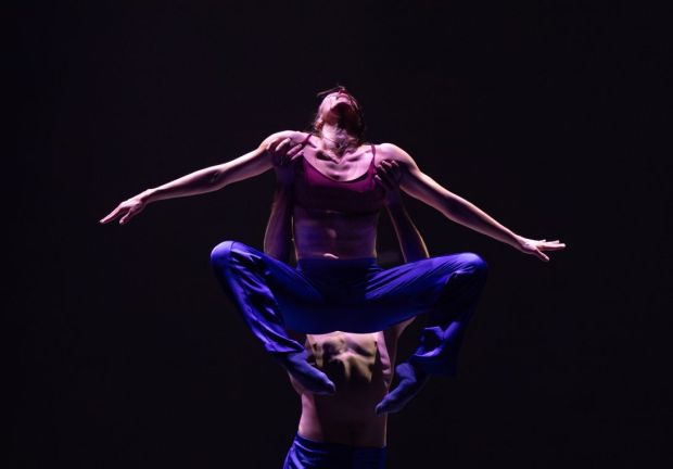 "Kosmos" by Kamea Dance Company. Photo by © Avi_Luski