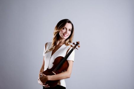 Sarah McElravy photo © by Julia Wesely