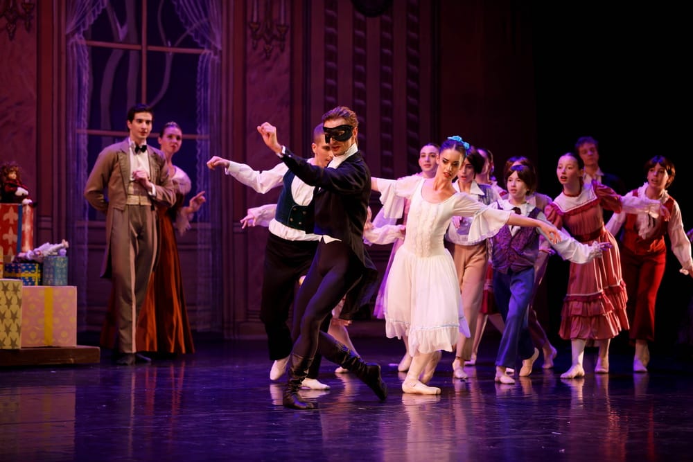 Израильский балет - Щелкунчик - Photo Maya Neeman